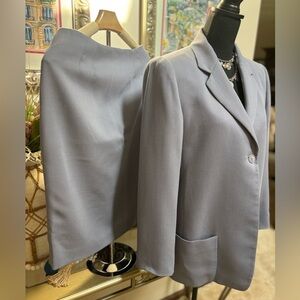 ELLEN TRACY 2 Pc Set Classic Light Gray Blazer and Skirt Tailored Business Sz 8